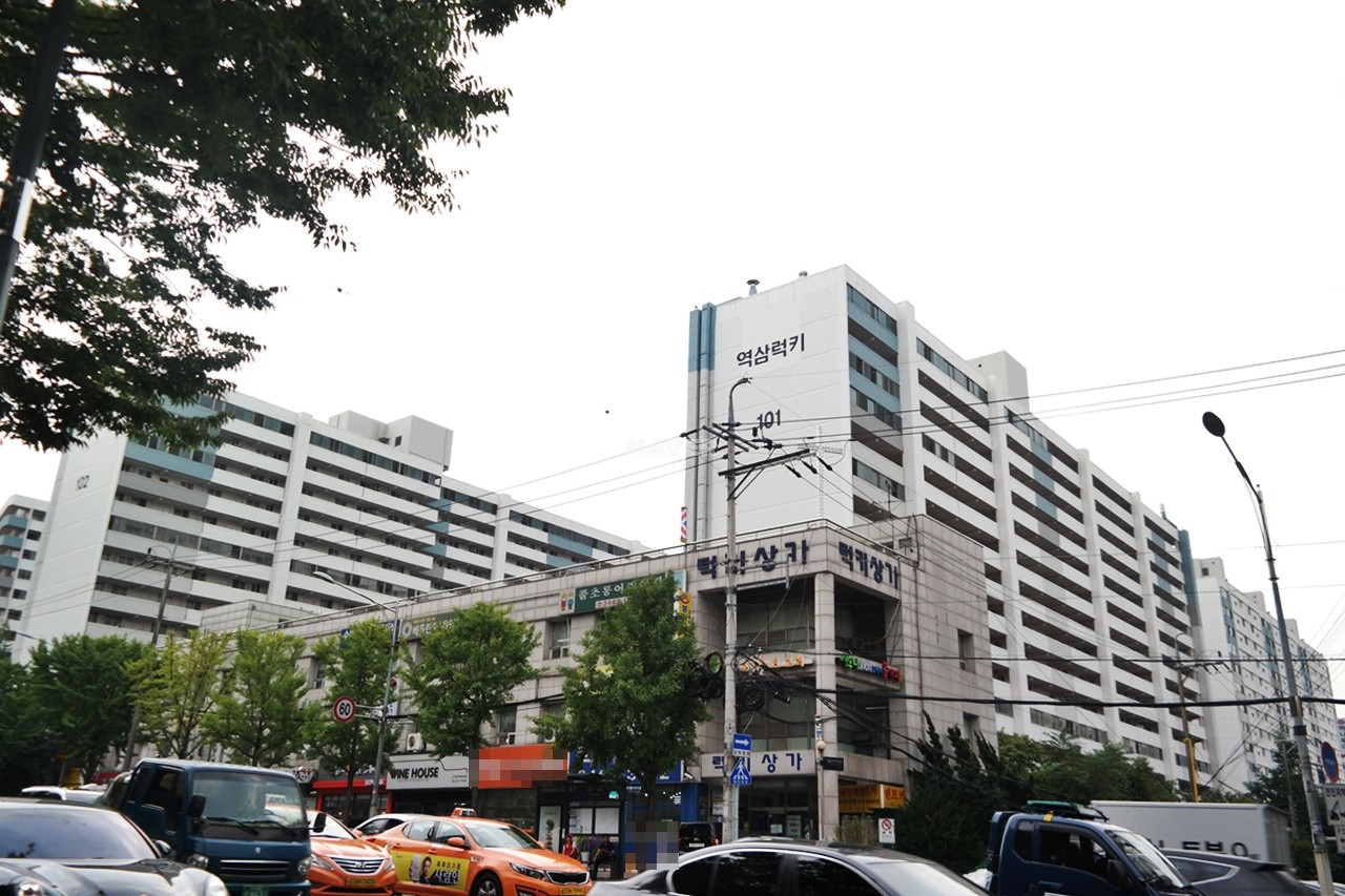 Building entrance with signage