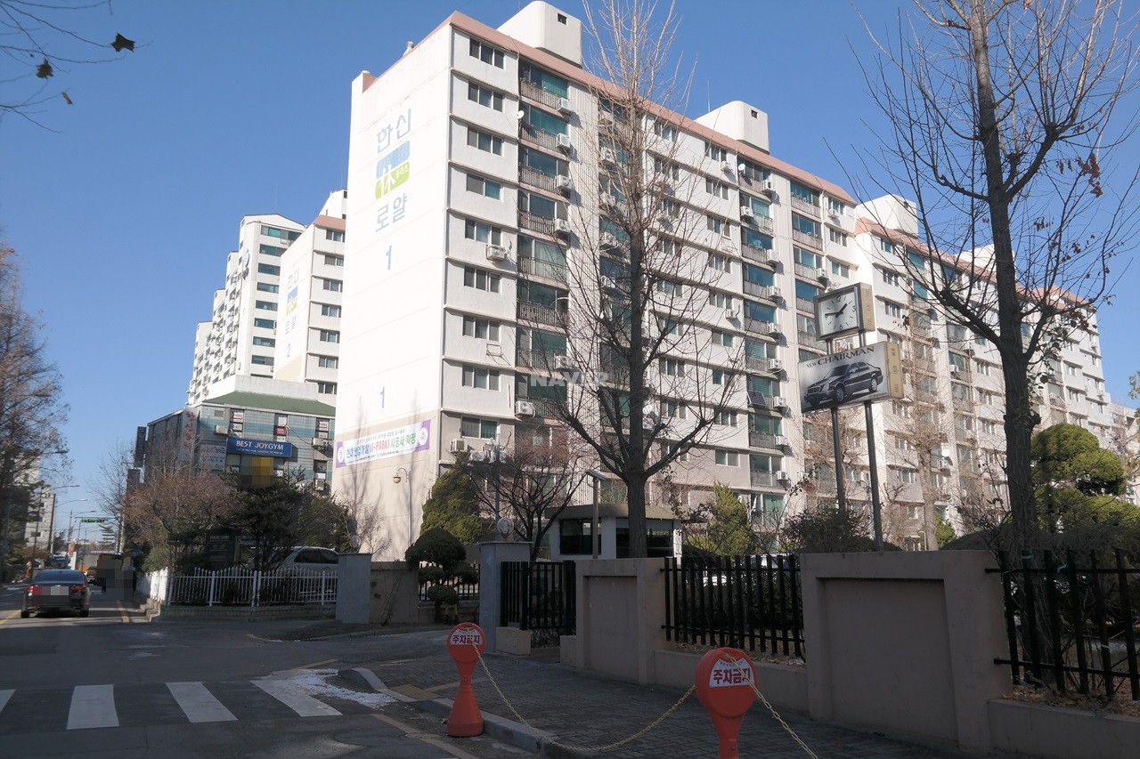 Building entrance with signage