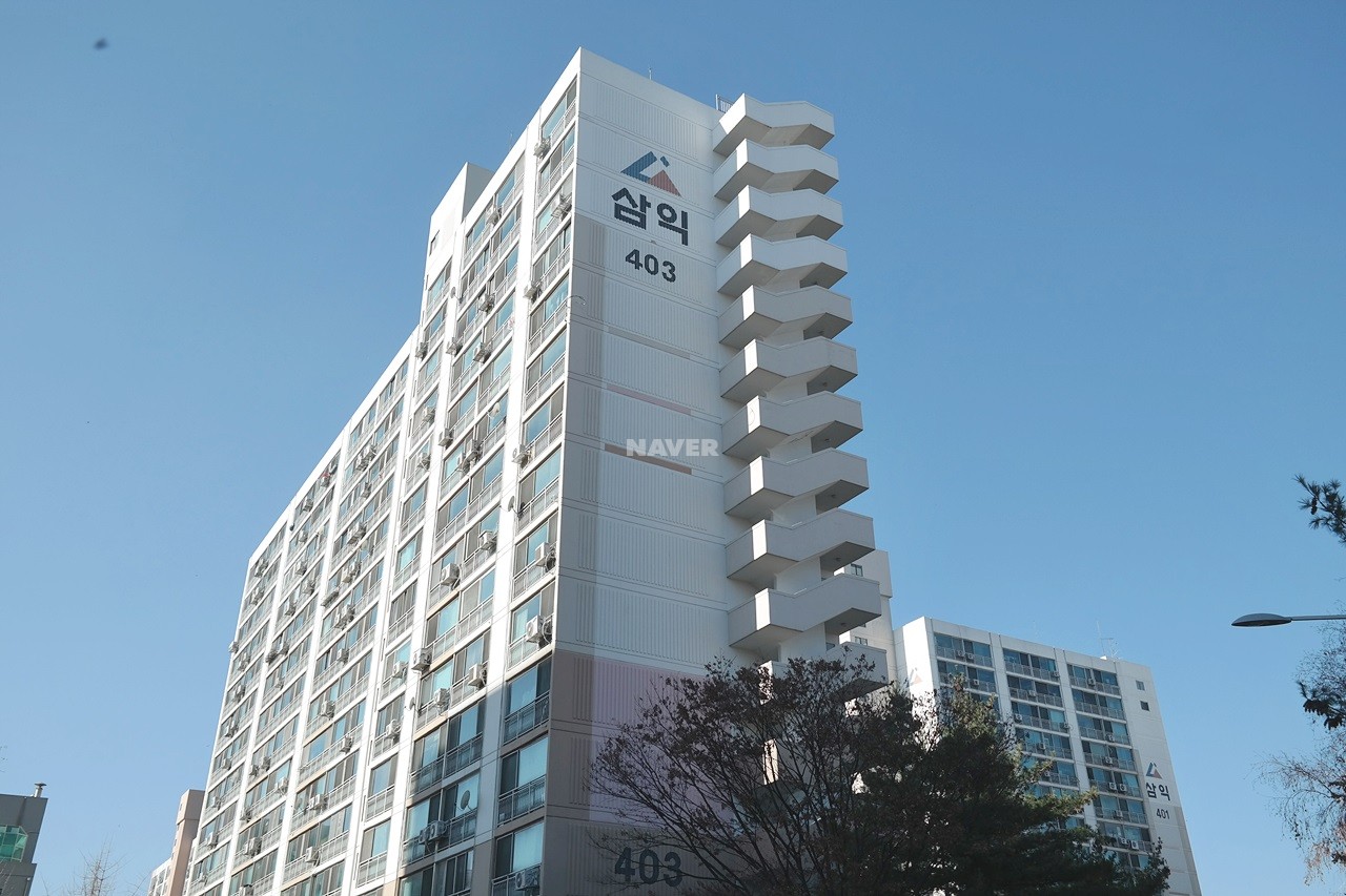 Building entrance with signage