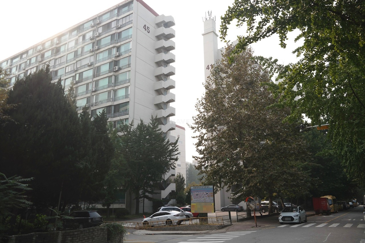 Building entrance with signage