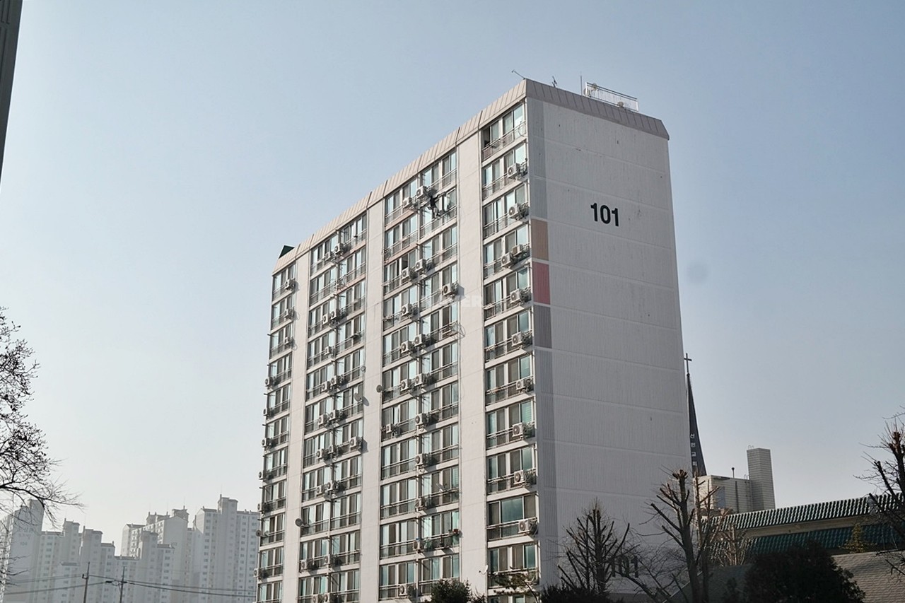 Building entrance with signage