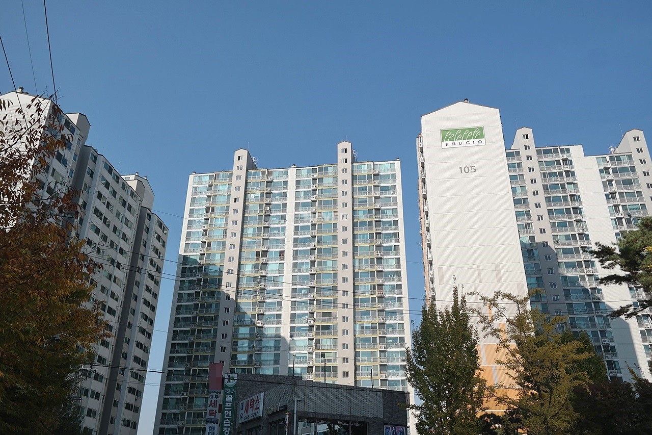 Building entrance with signage