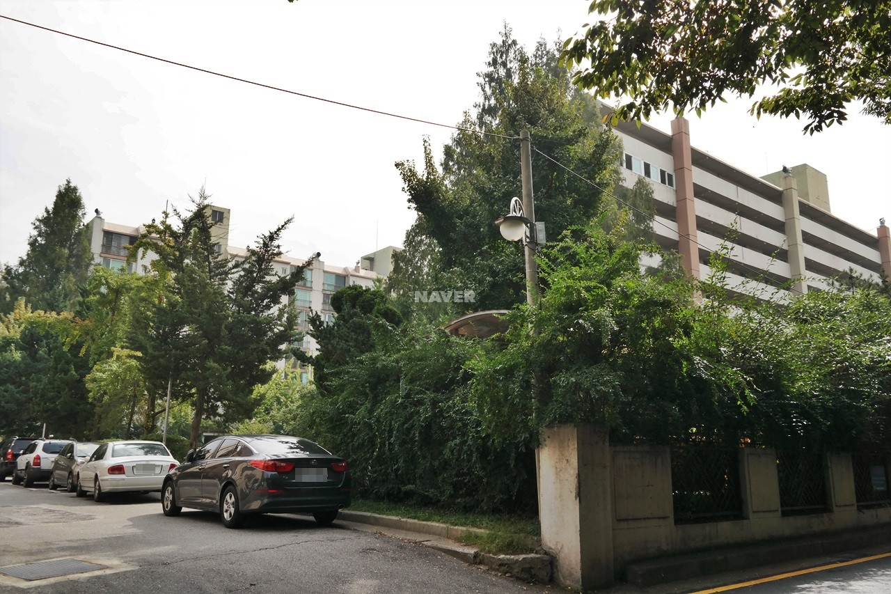 Building entrance with signage