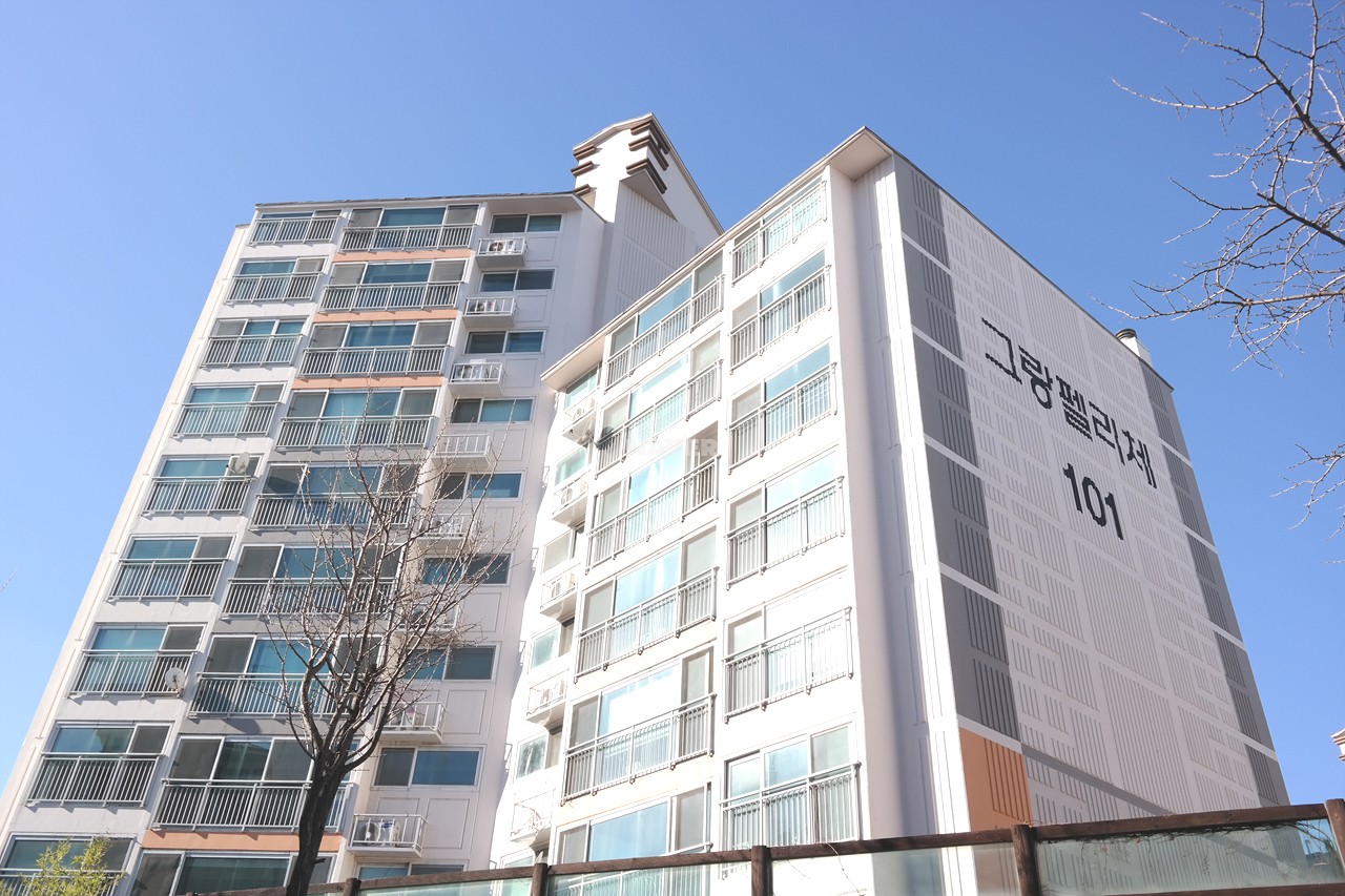 Building entrance with signage
