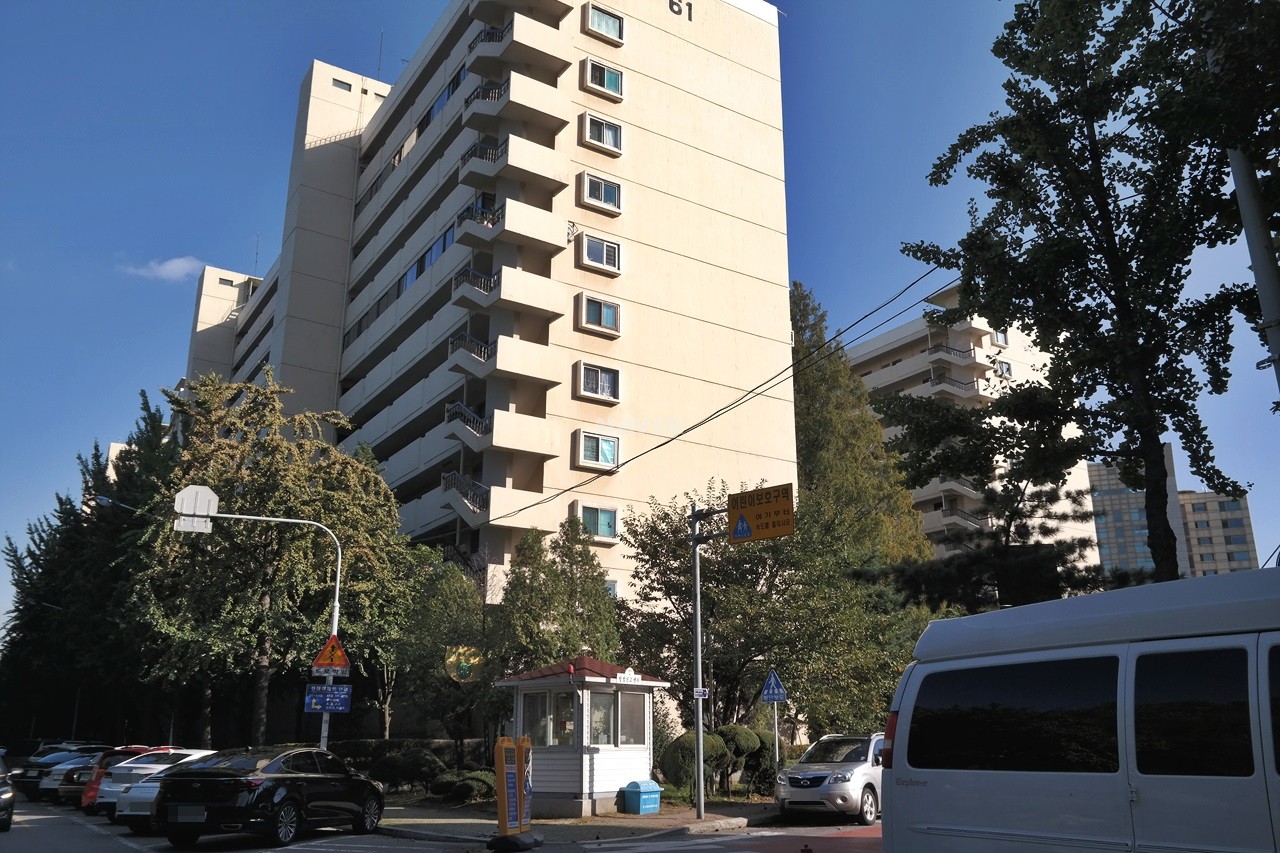 Building entrance with signage