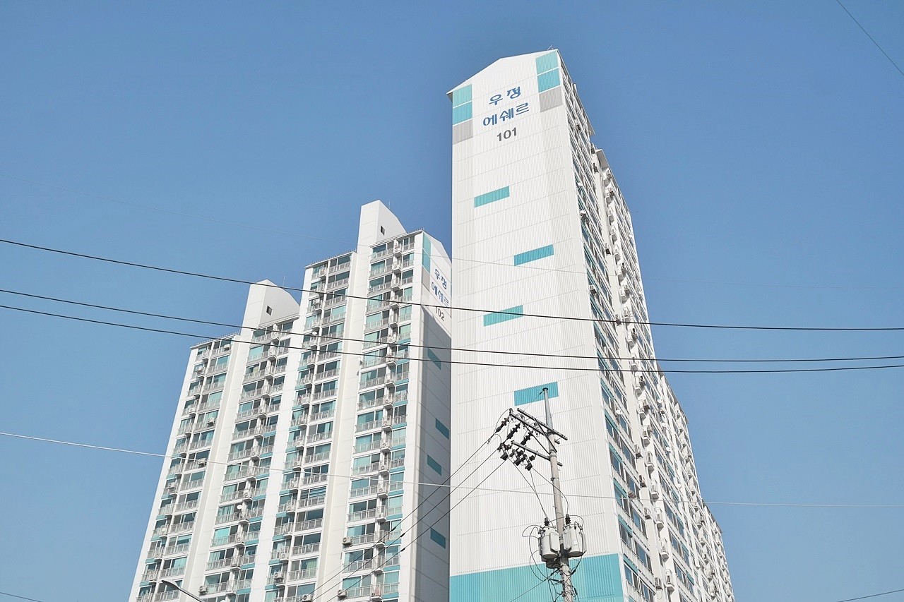 Building entrance with signage