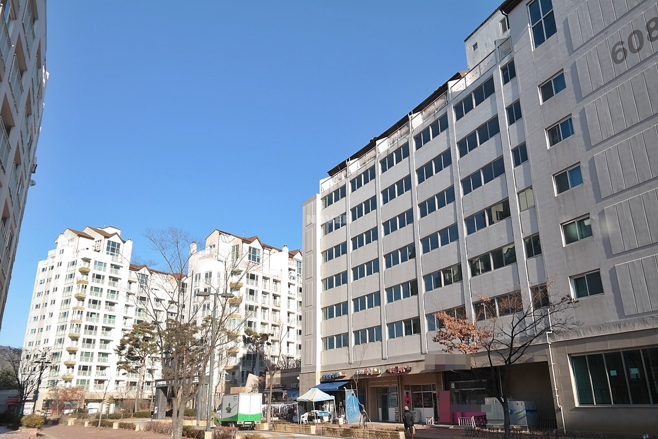 Building entrance with signage
