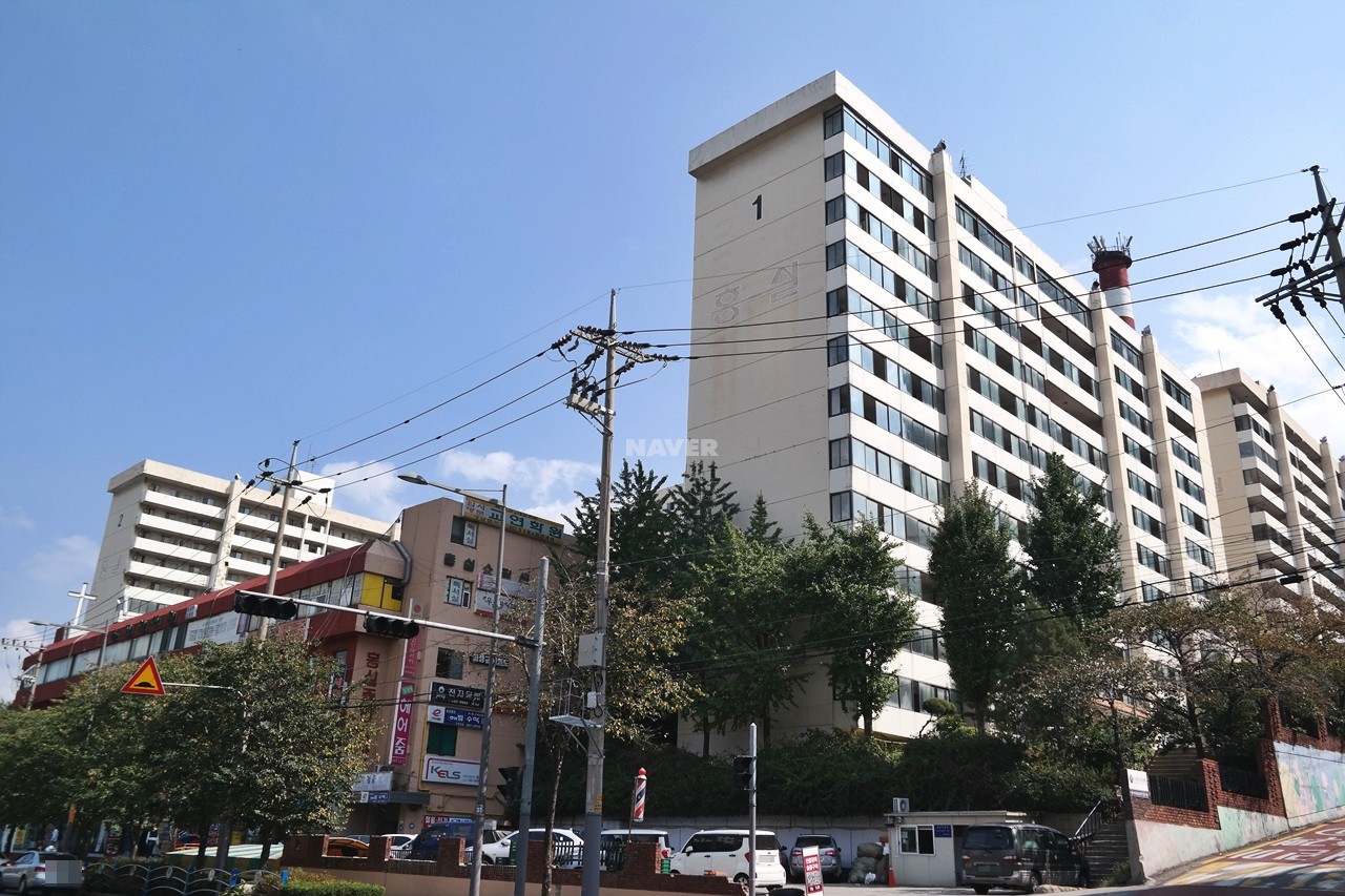 Building entrance with signage