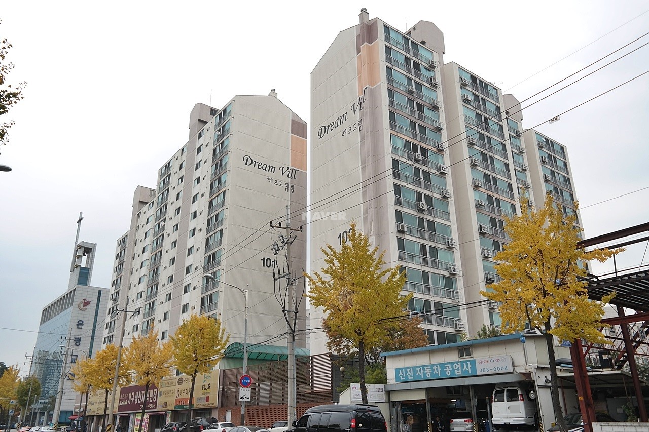 Building entrance with signage