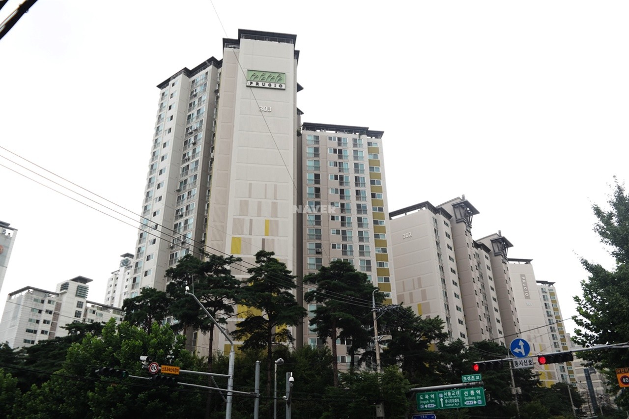 Building entrance with signage