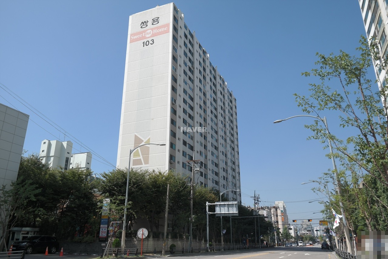 Building entrance with signage