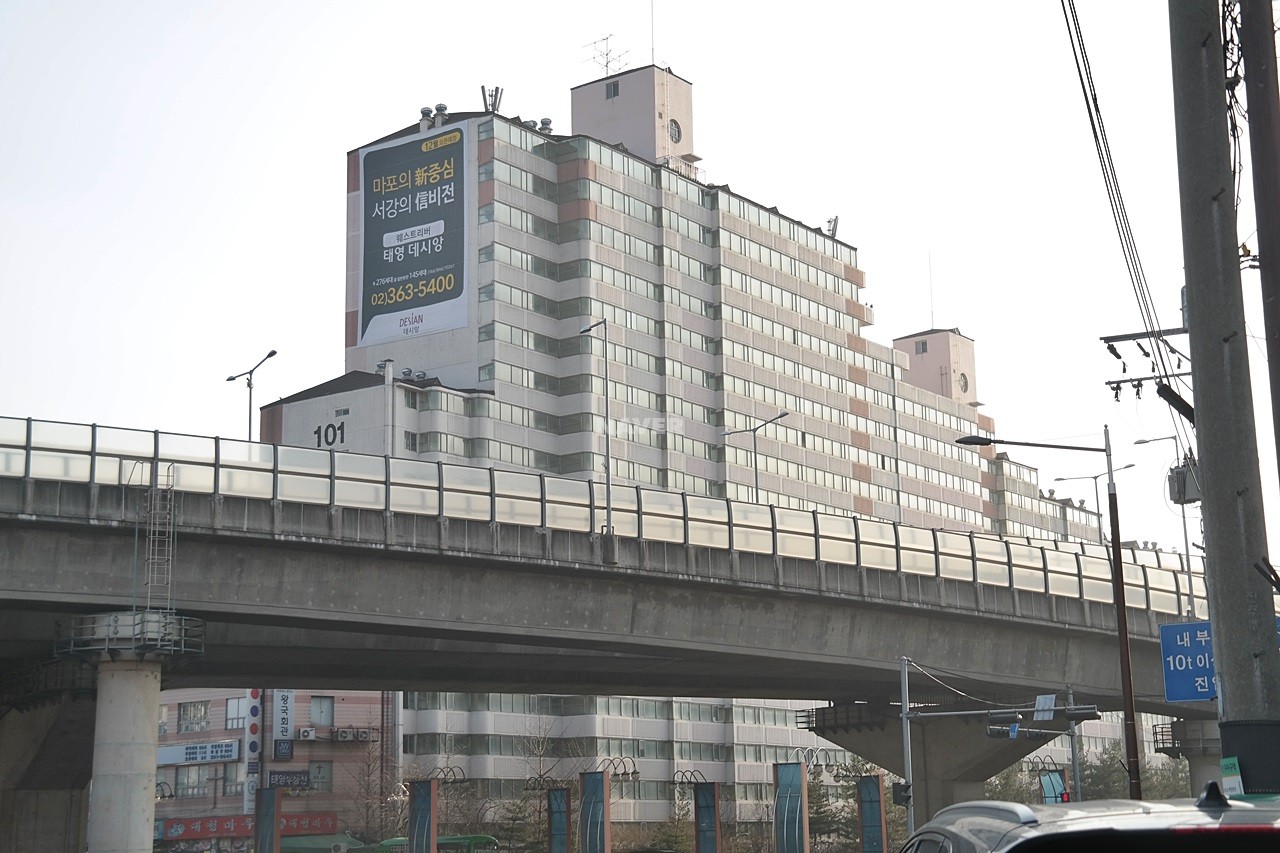 Building entrance with signage