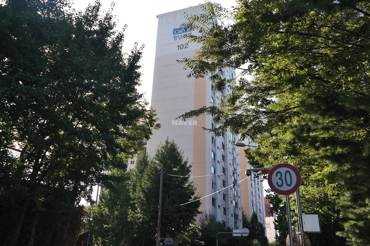 Building entrance with signage