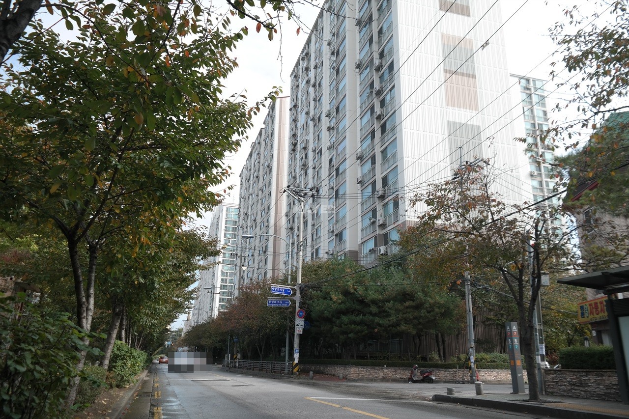 Building entrance with signage