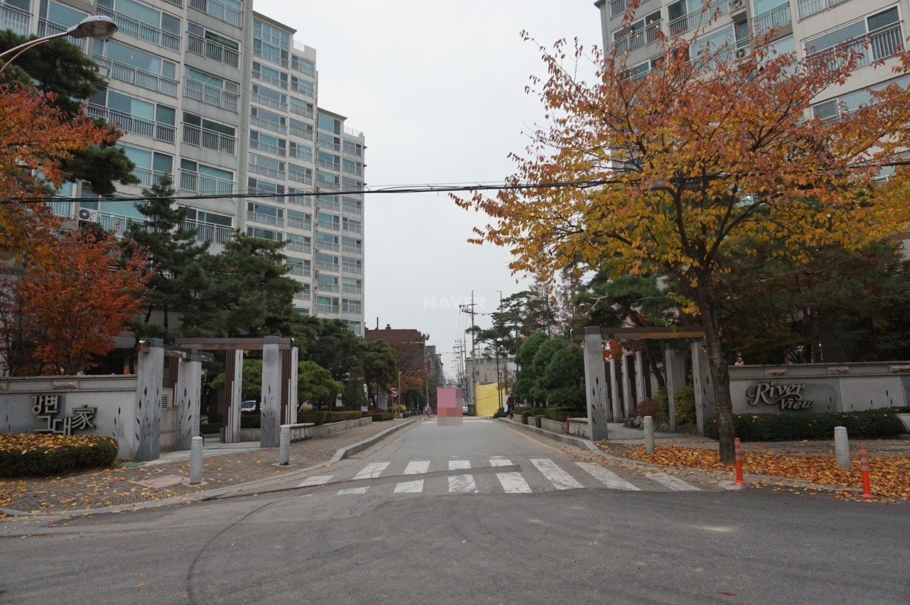 Building entrance with signage