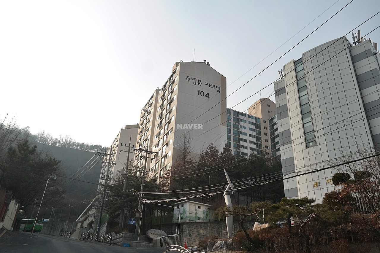 Building entrance with signage