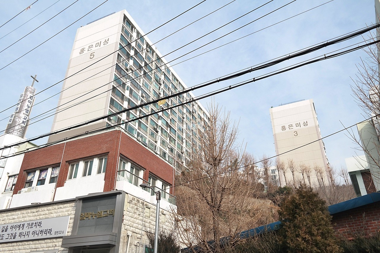 Building entrance with signage