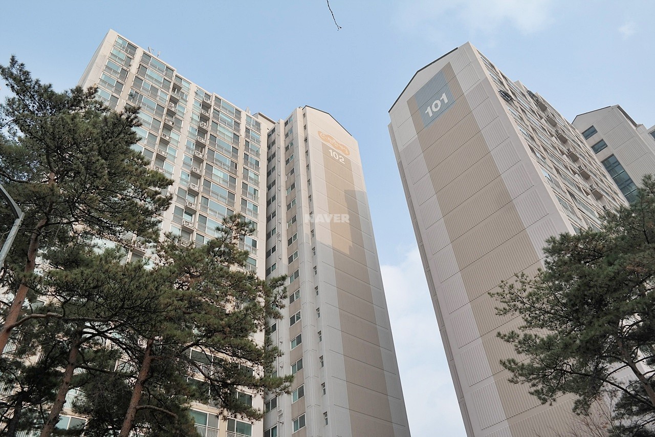Building entrance with signage