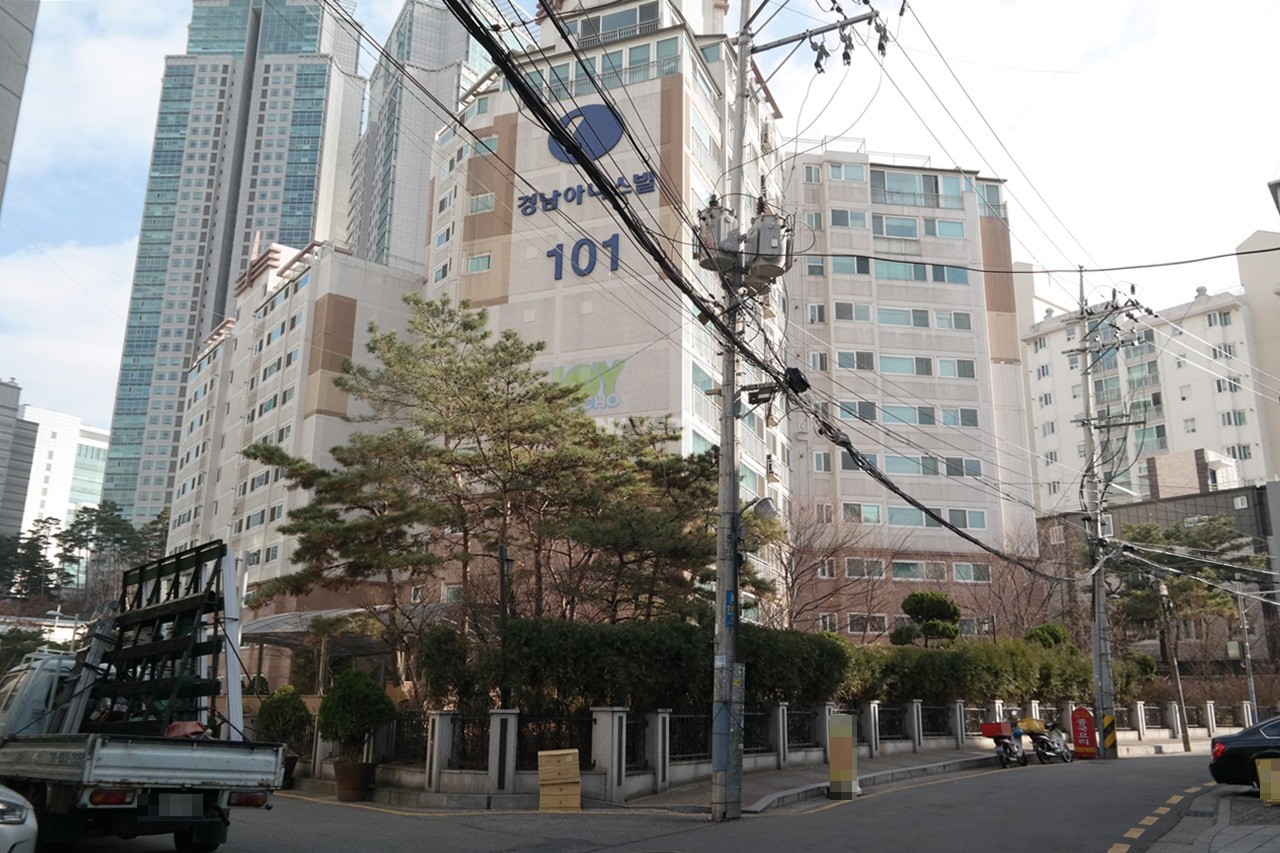 Building entrance with signage