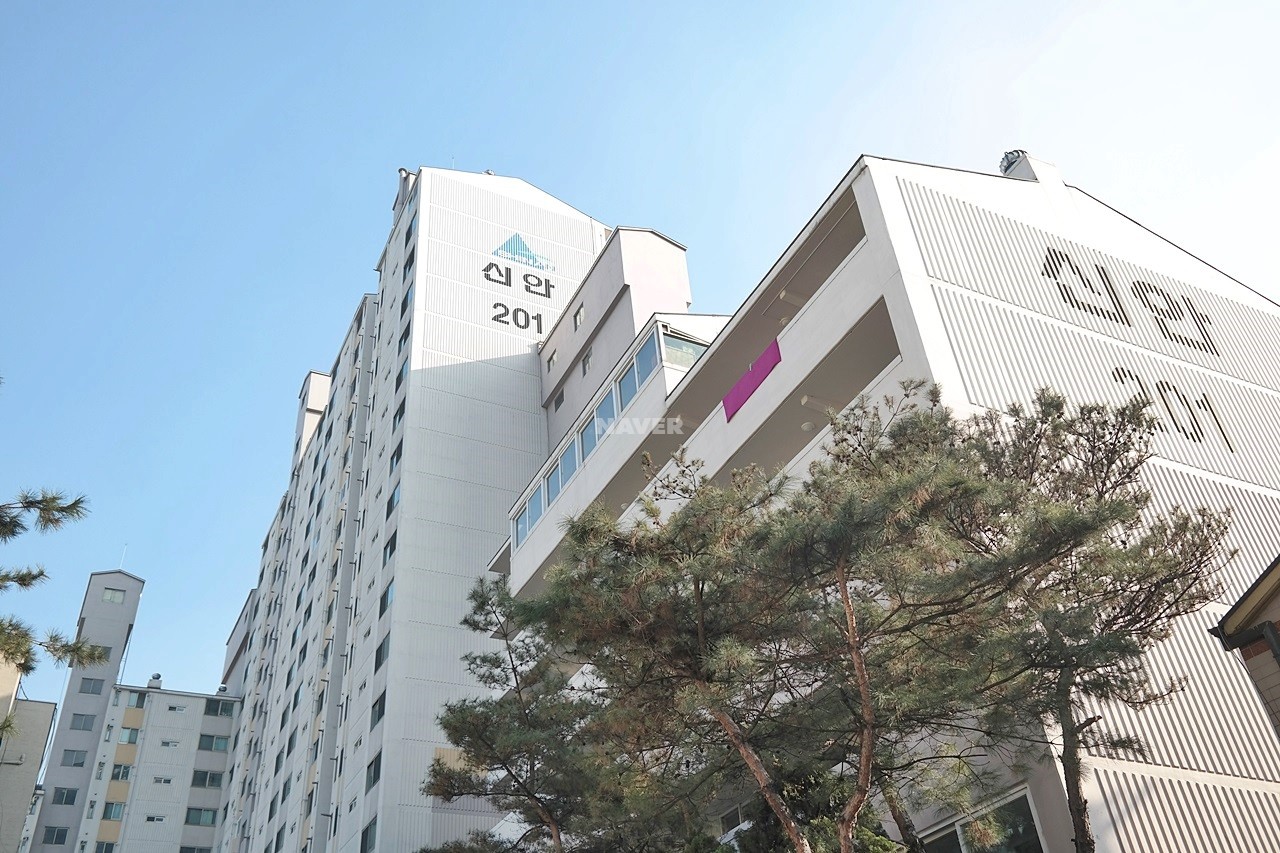 Building entrance with signage
