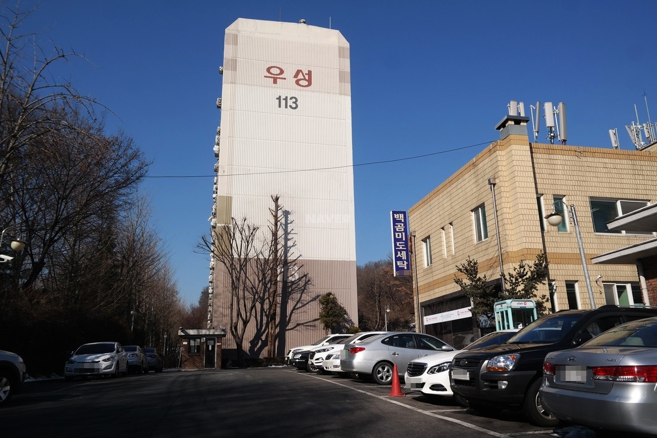 Building entrance with signage
