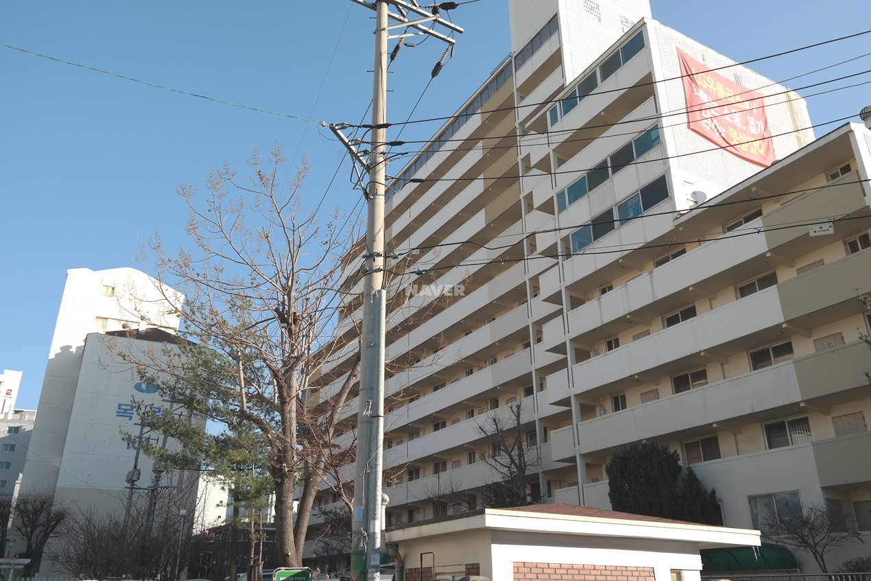 Building entrance with signage