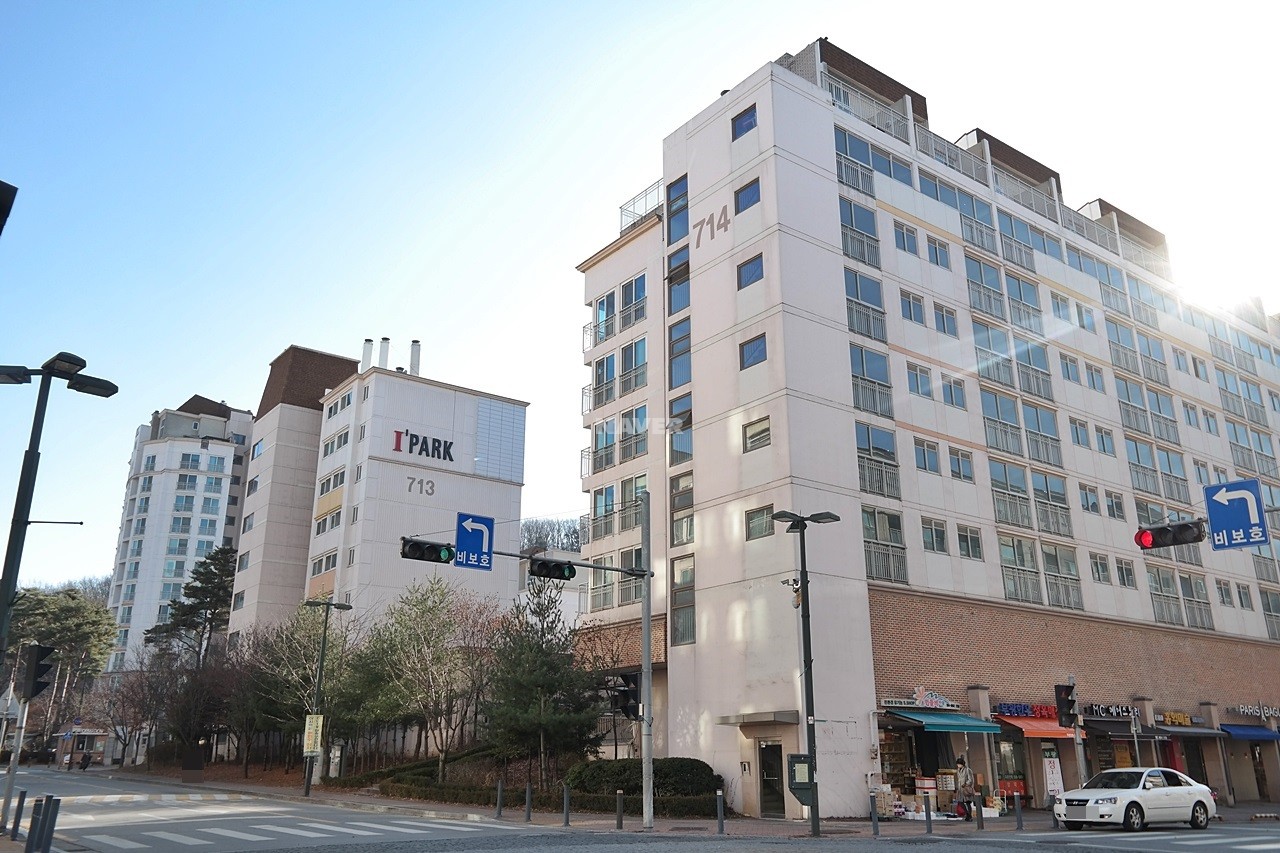 Building entrance with signage