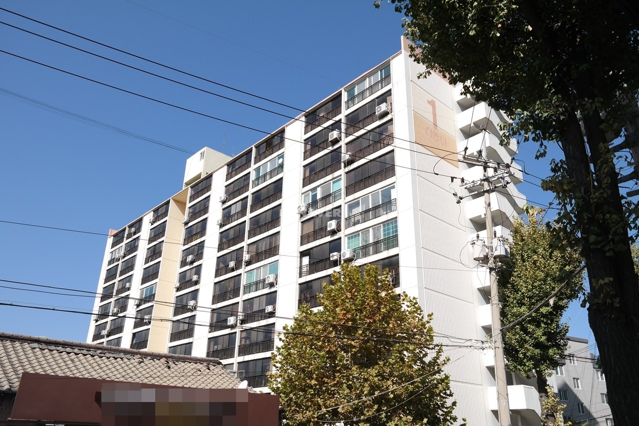 Building entrance with signage