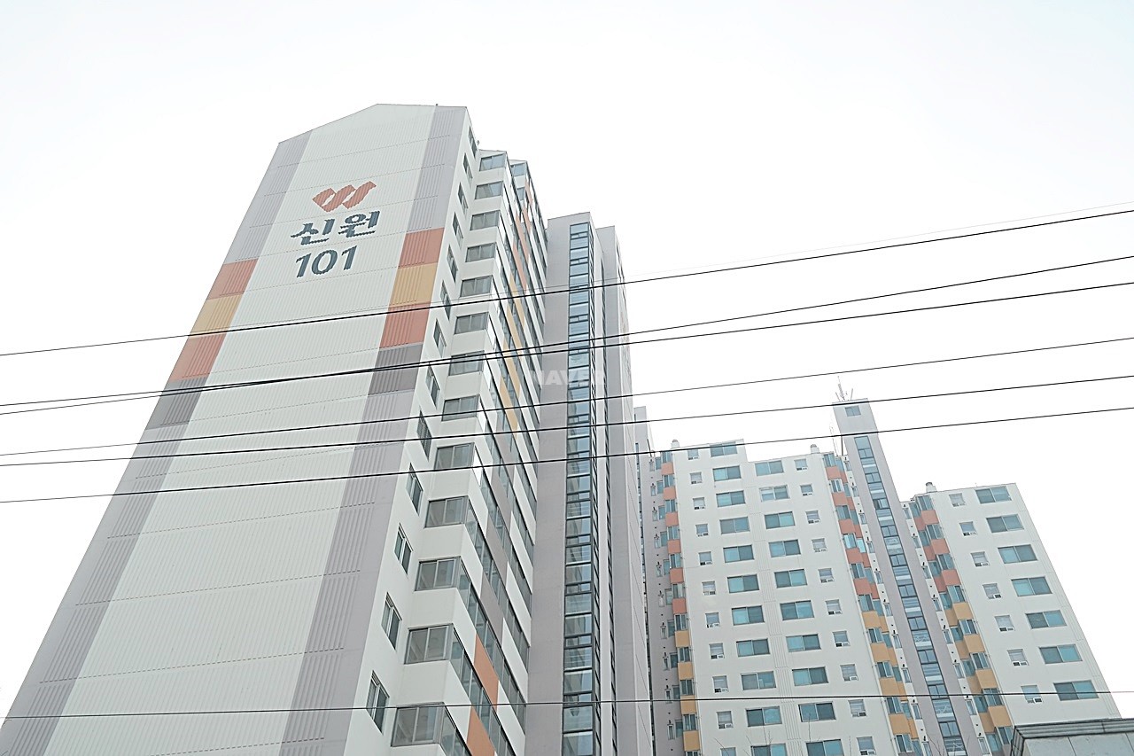 Building entrance with signage