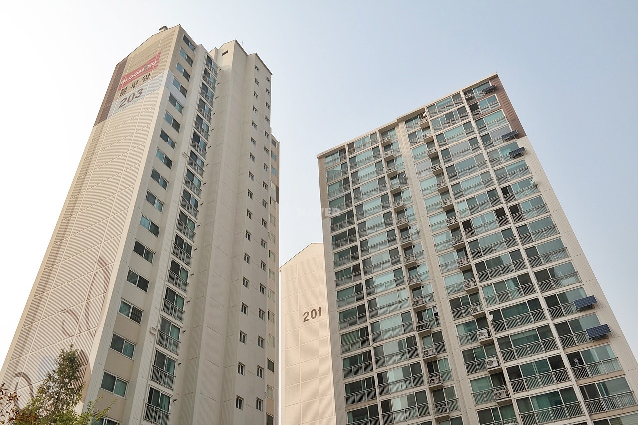 Building entrance with signage