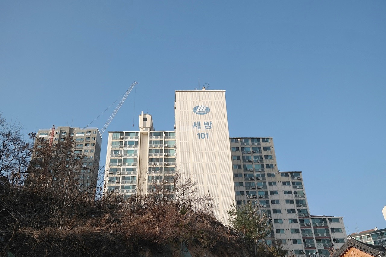 Building entrance with signage