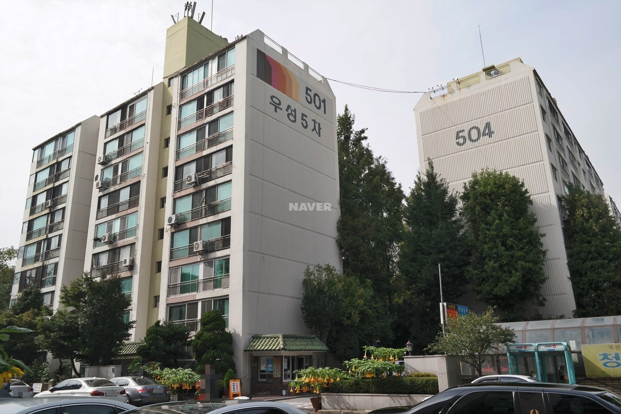 Building entrance with signage