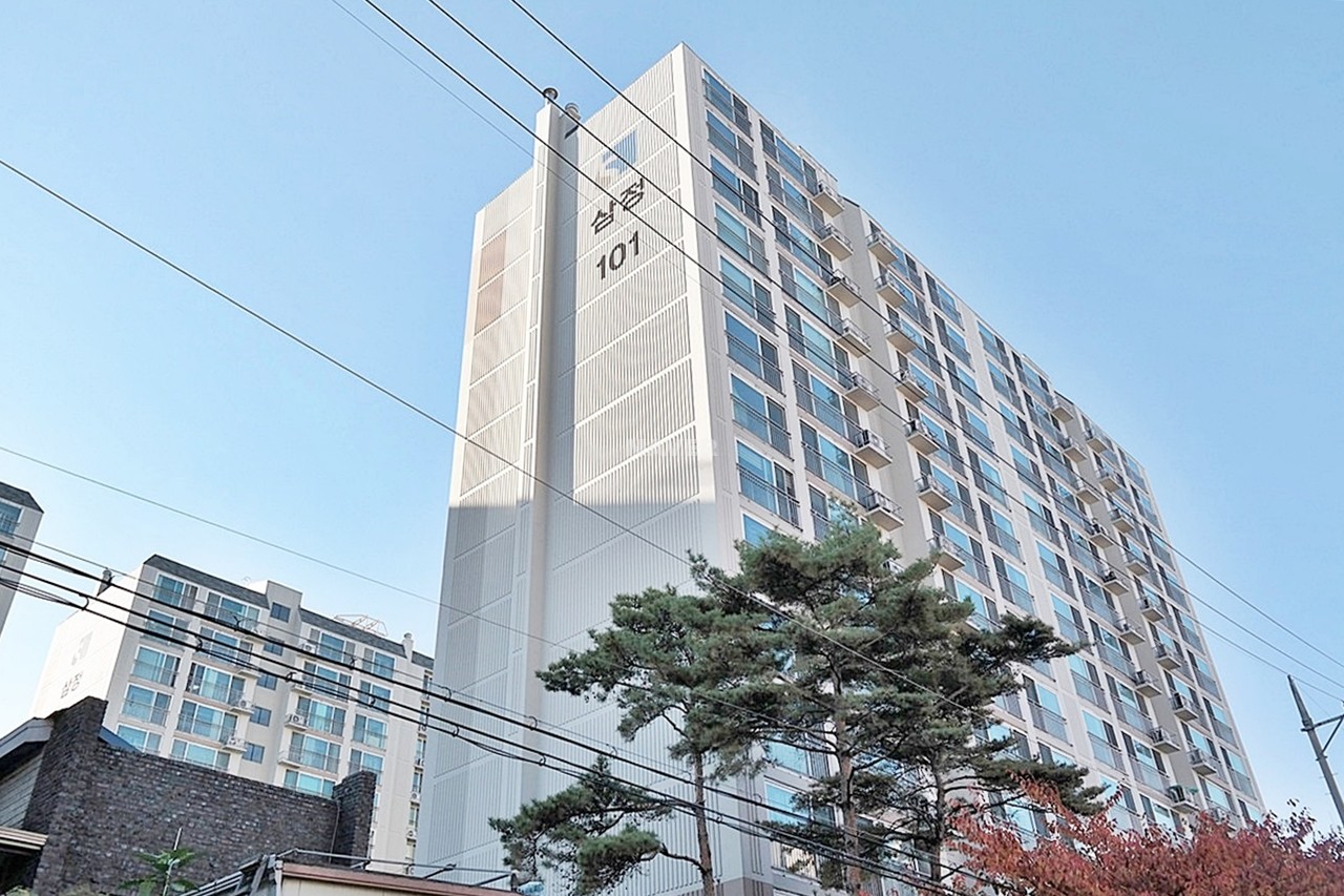 Building entrance with signage