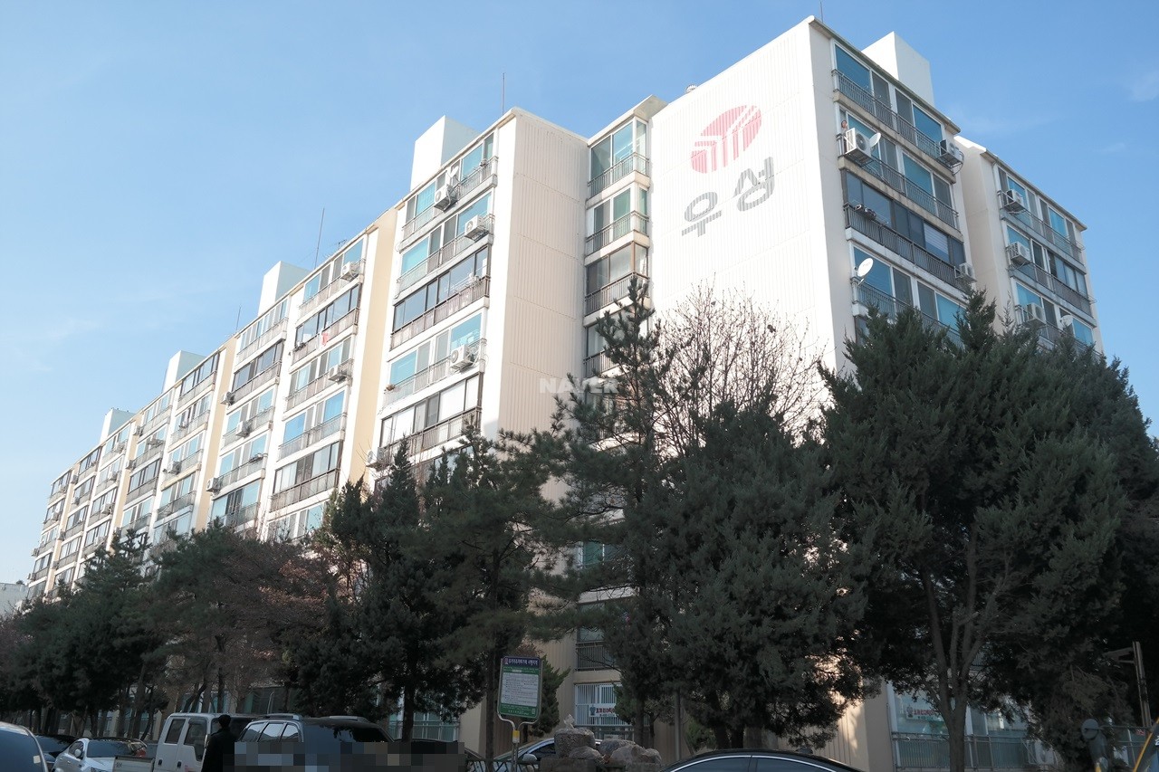 Building entrance with signage