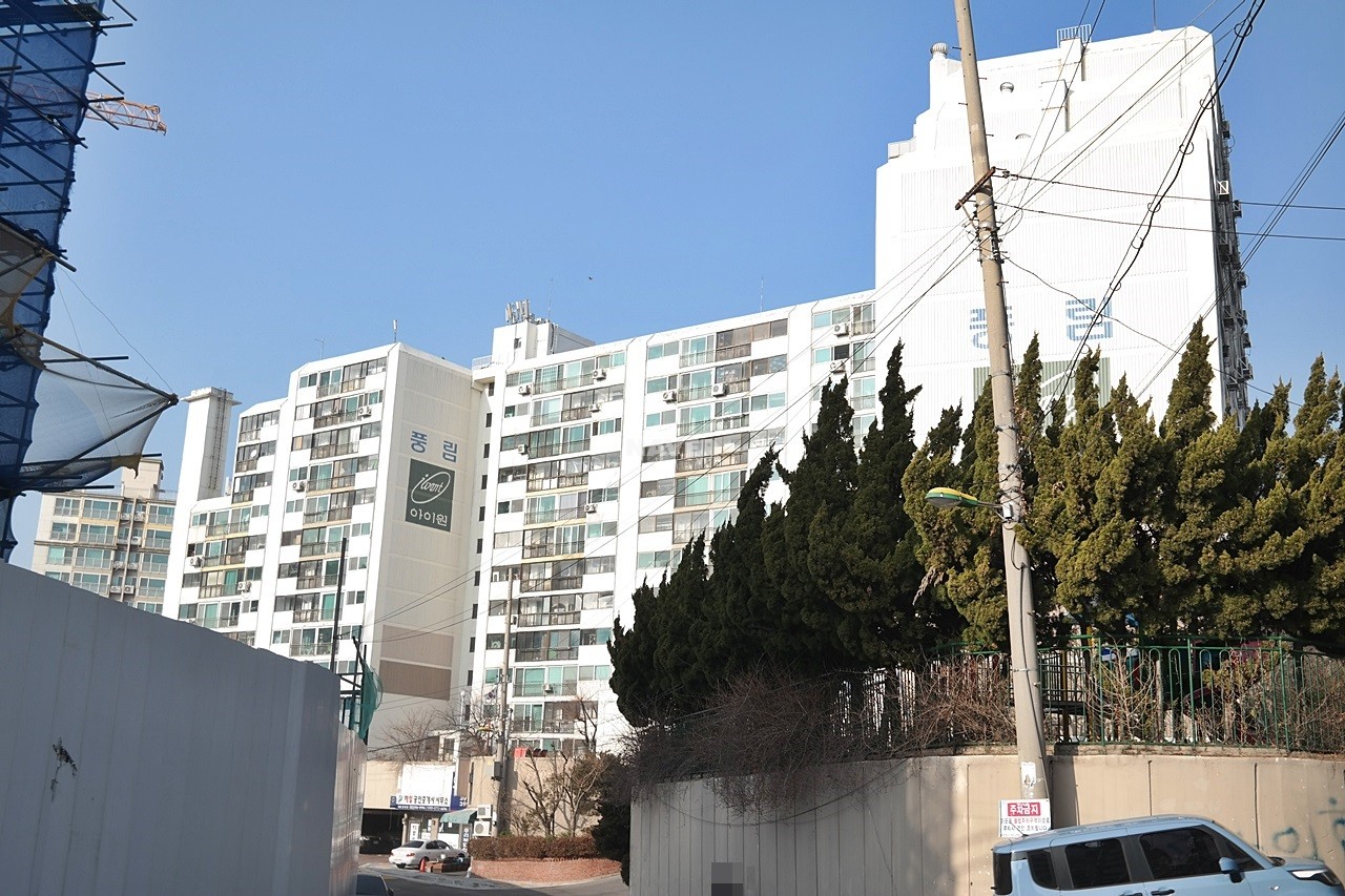 Building entrance with signage