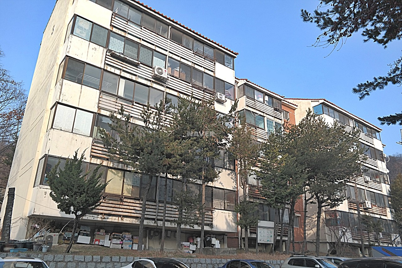Building entrance with signage