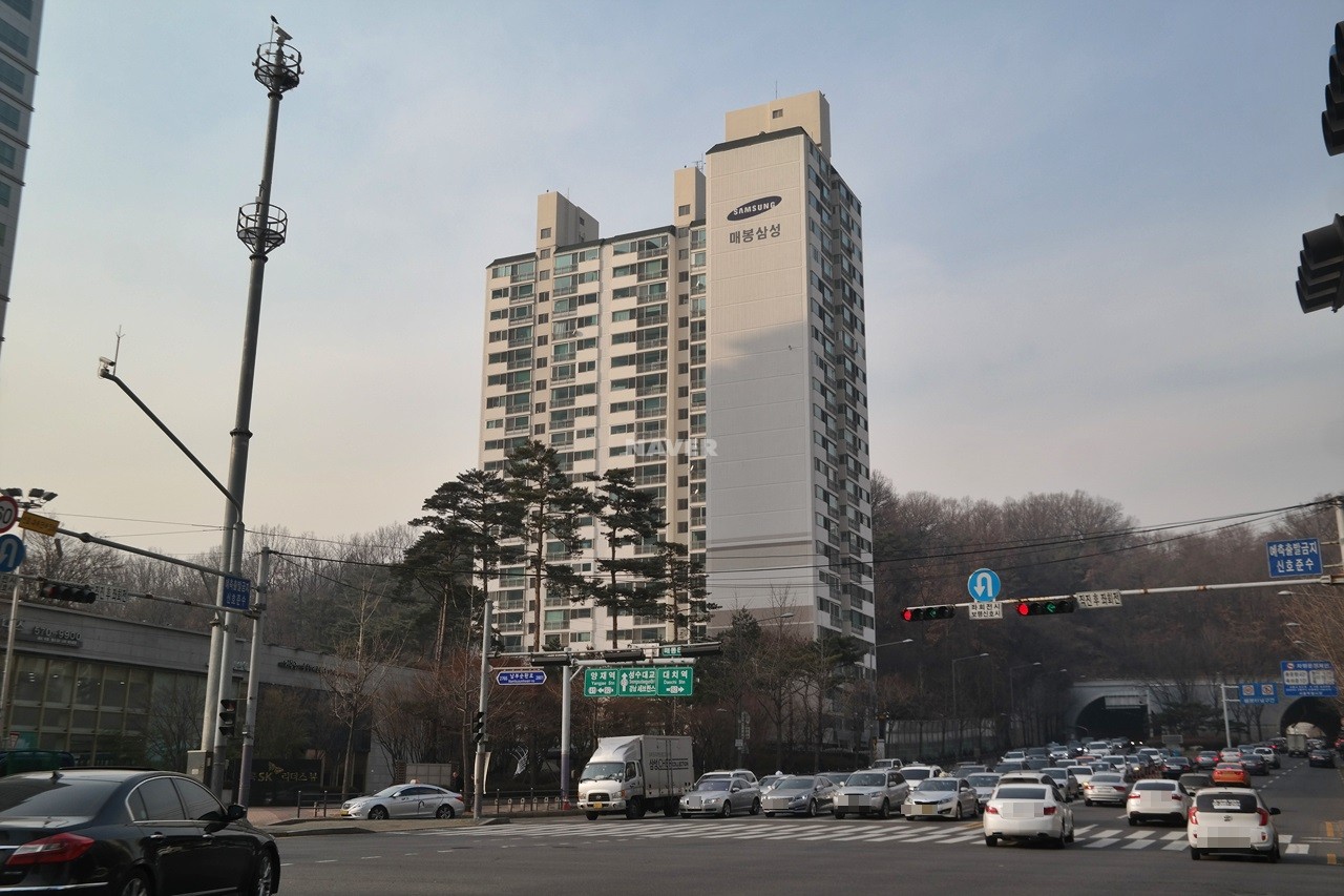 Building entrance with signage