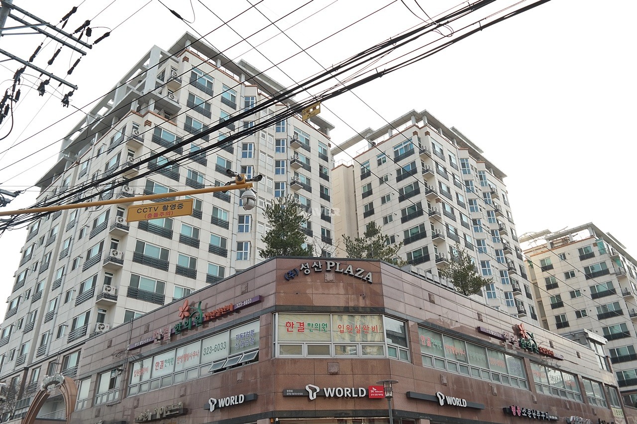 Building entrance with signage