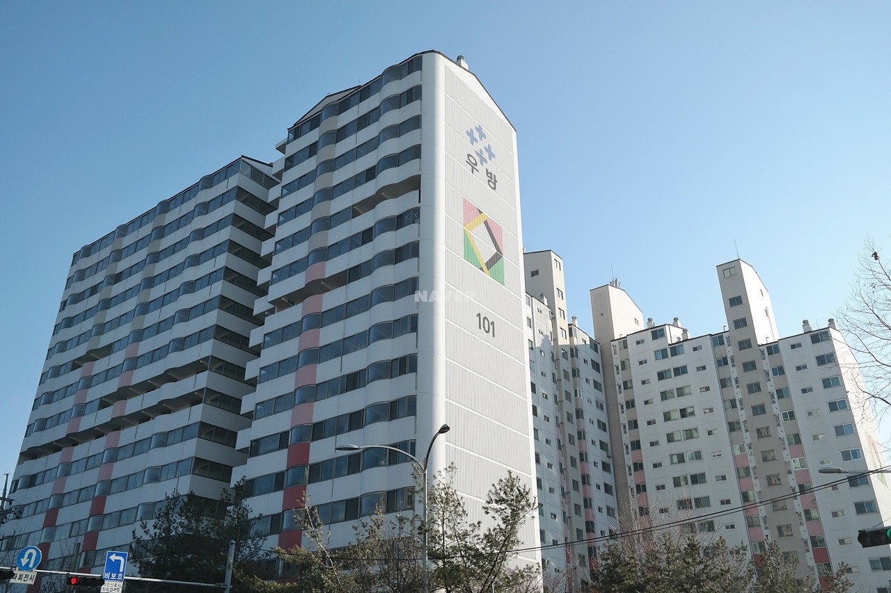 Building entrance with signage