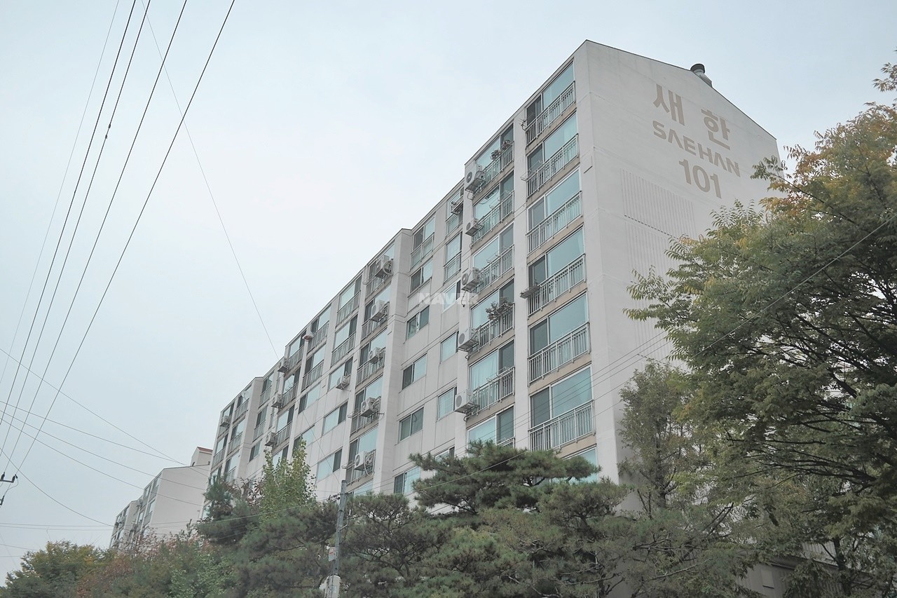 Building entrance with signage