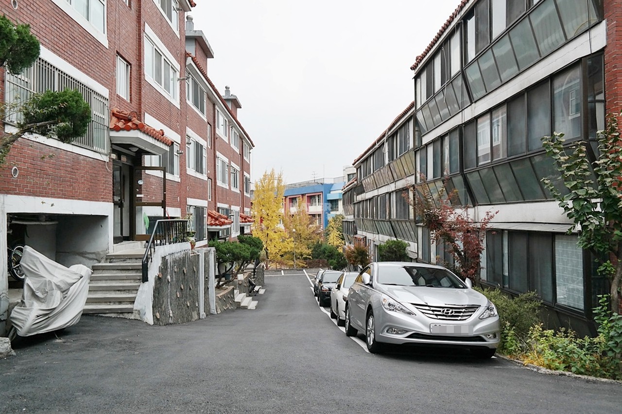 Building entrance with signage