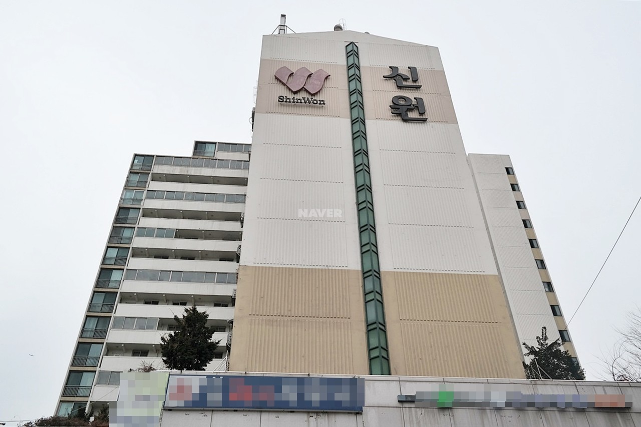 Building entrance with signage