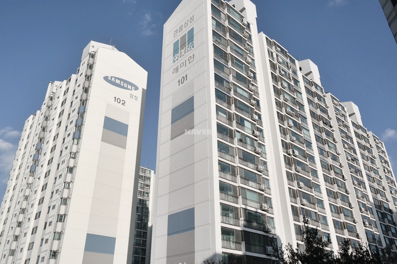 Building entrance with signage