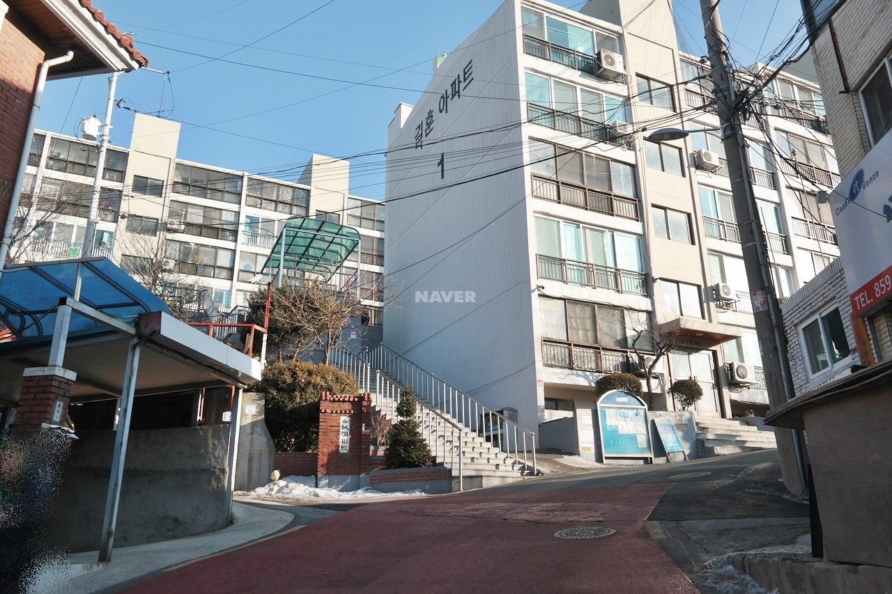 Building entrance with signage