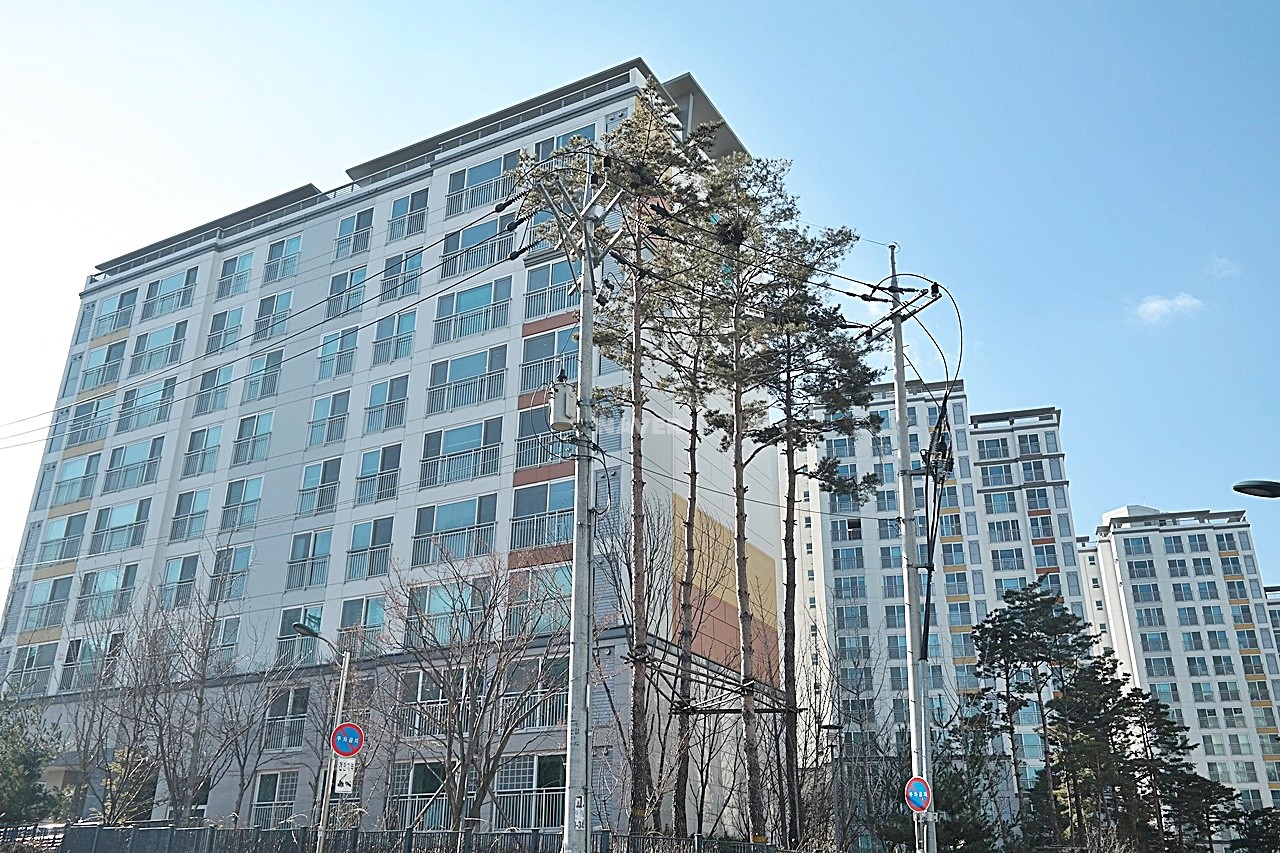 Building entrance with signage