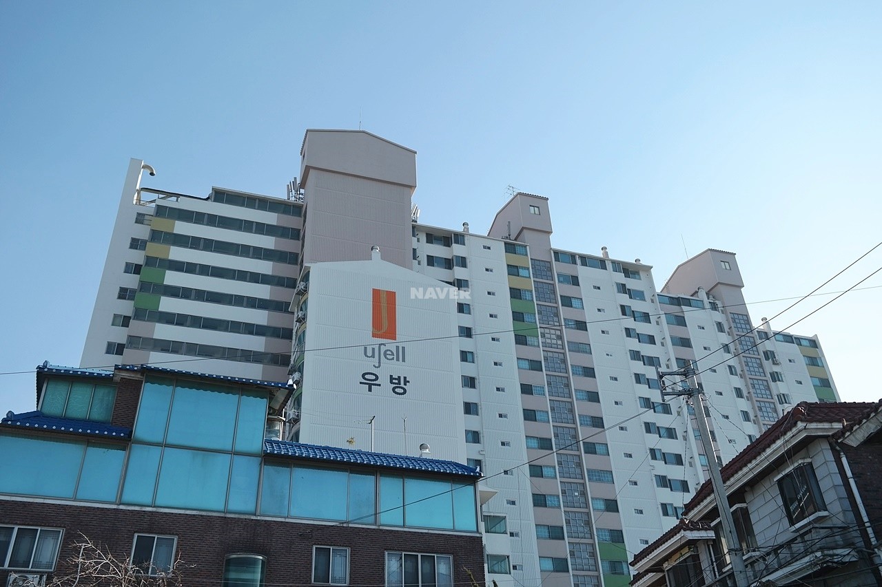 Building entrance with signage