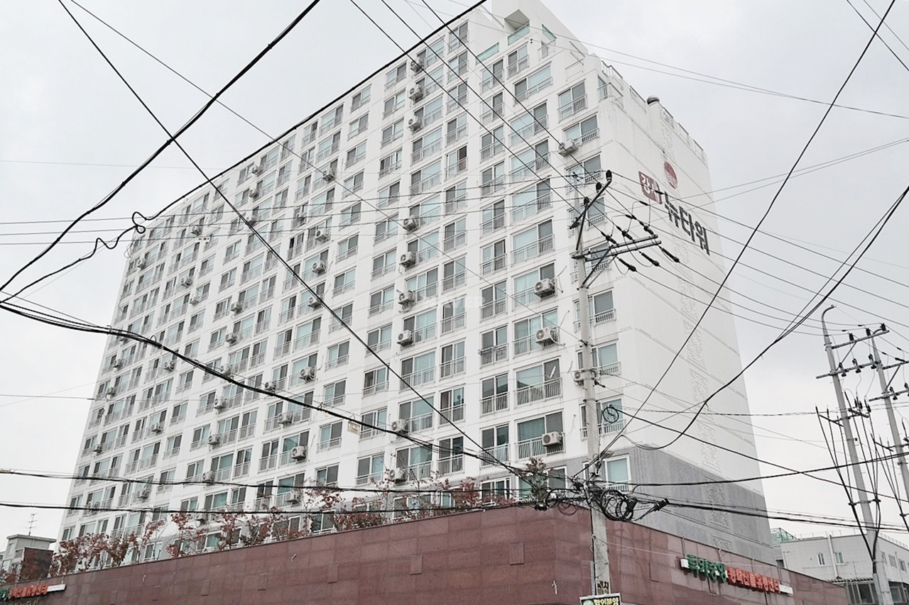 Building entrance with signage