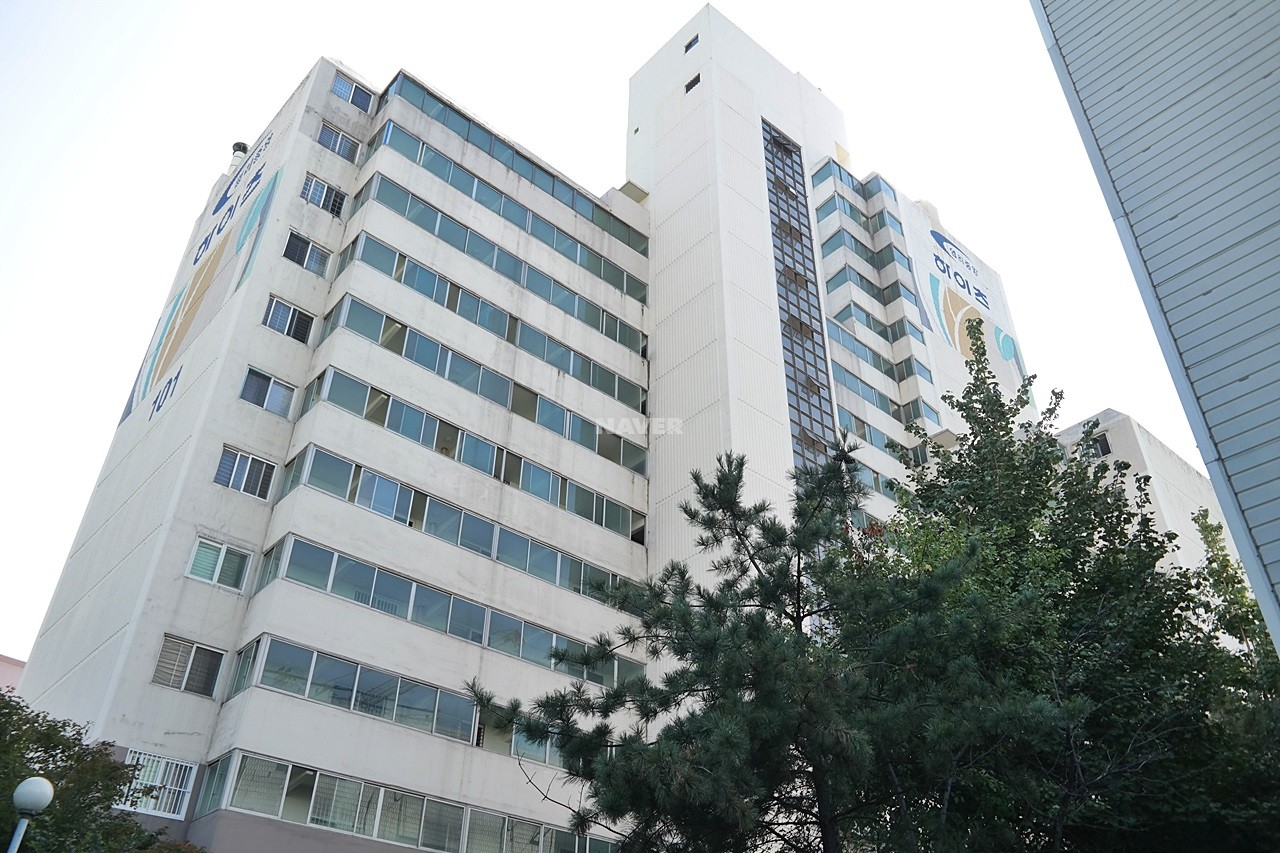Building entrance with signage
