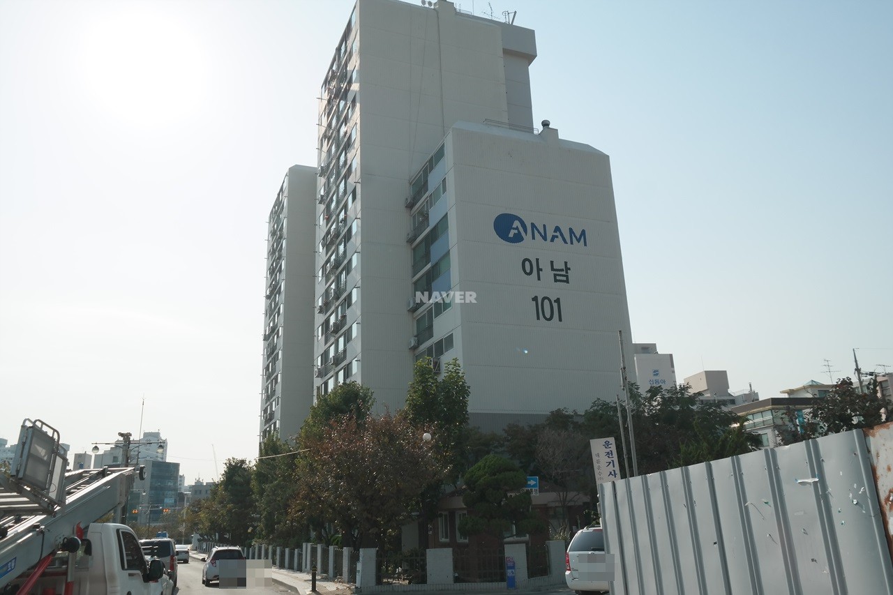Building entrance with signage