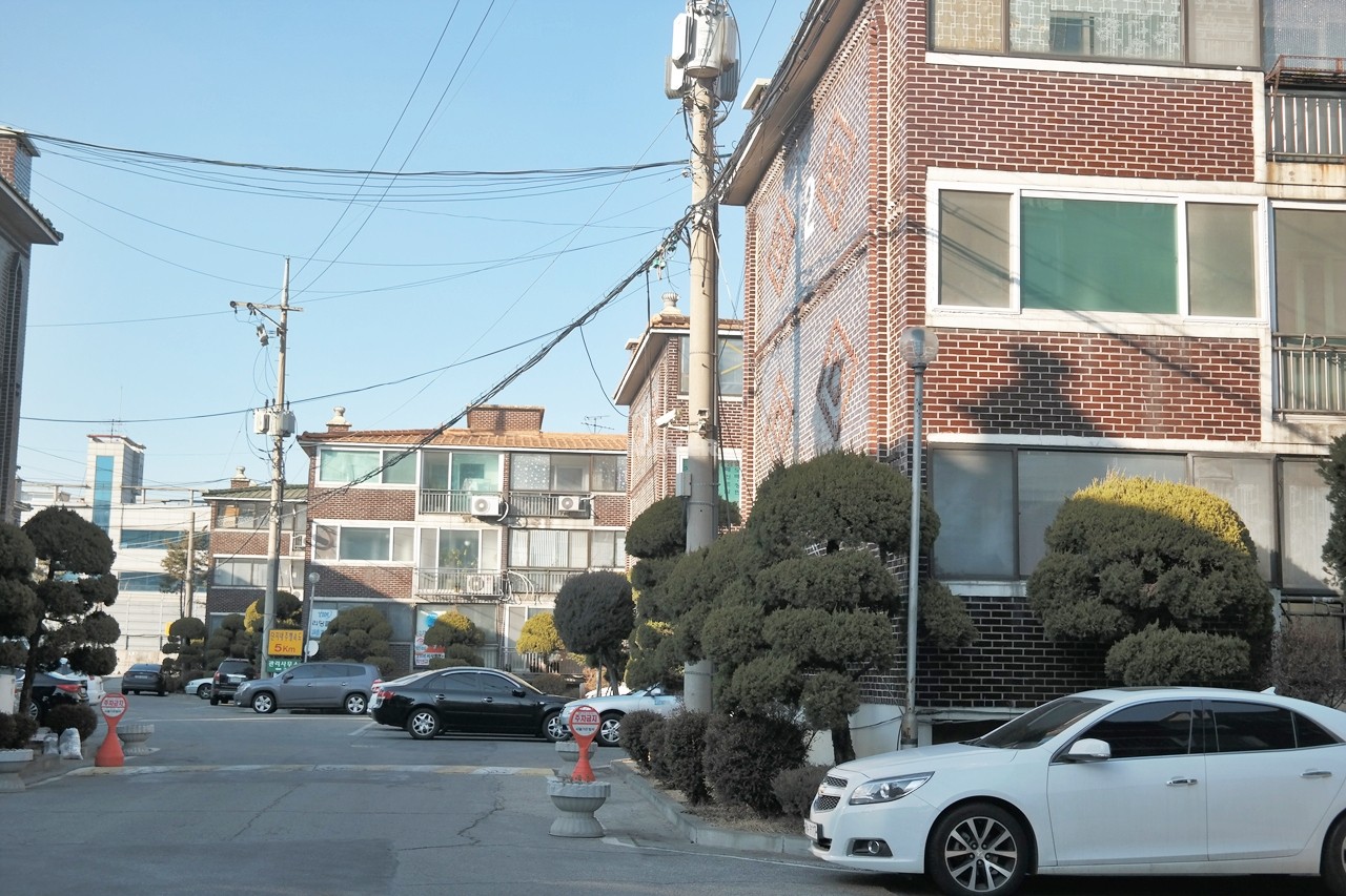 Building entrance with signage